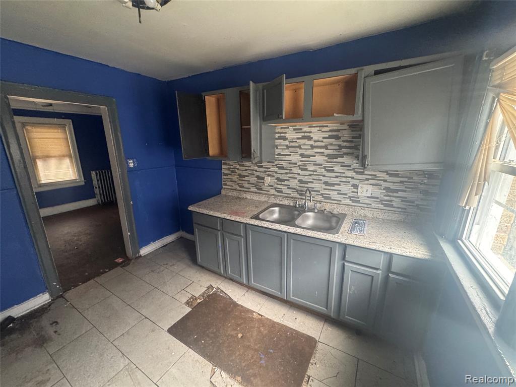 15416 Snowden Street Property Photo 24