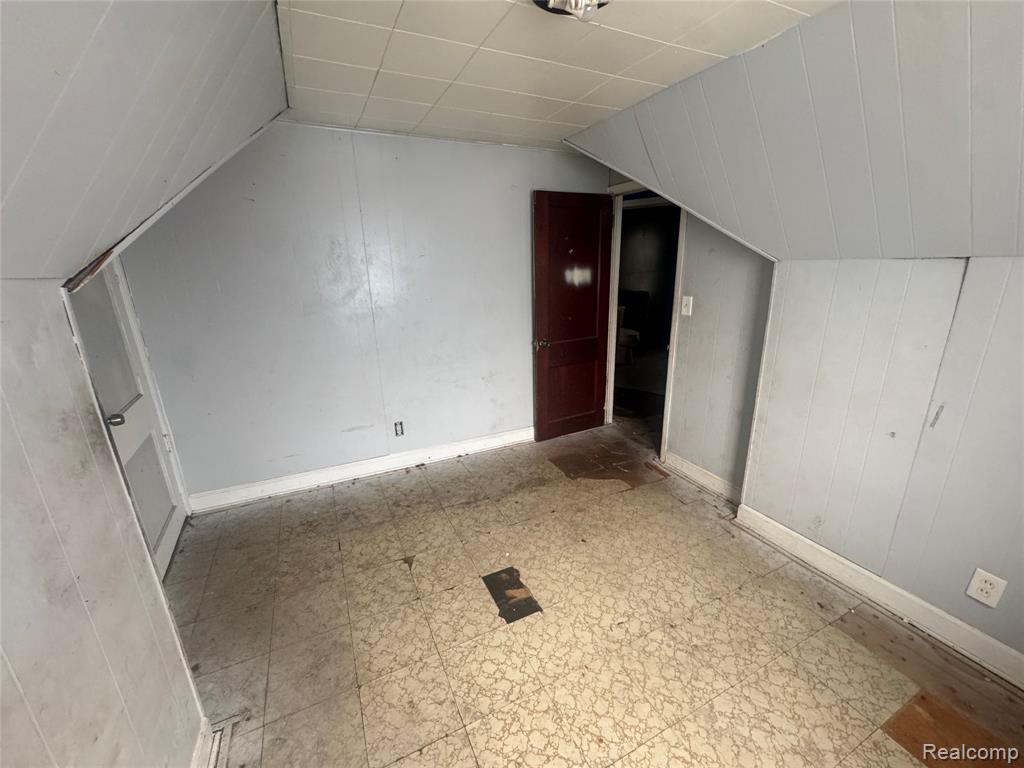 15416 Snowden Street Property Photo 27