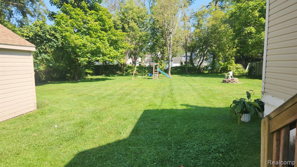 98 Eldredge Street Property Photo 3