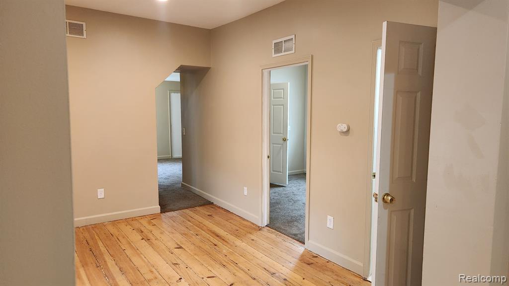 98 Eldredge Street Property Photo 9