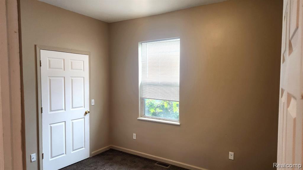 98 Eldredge Street Property Photo 14