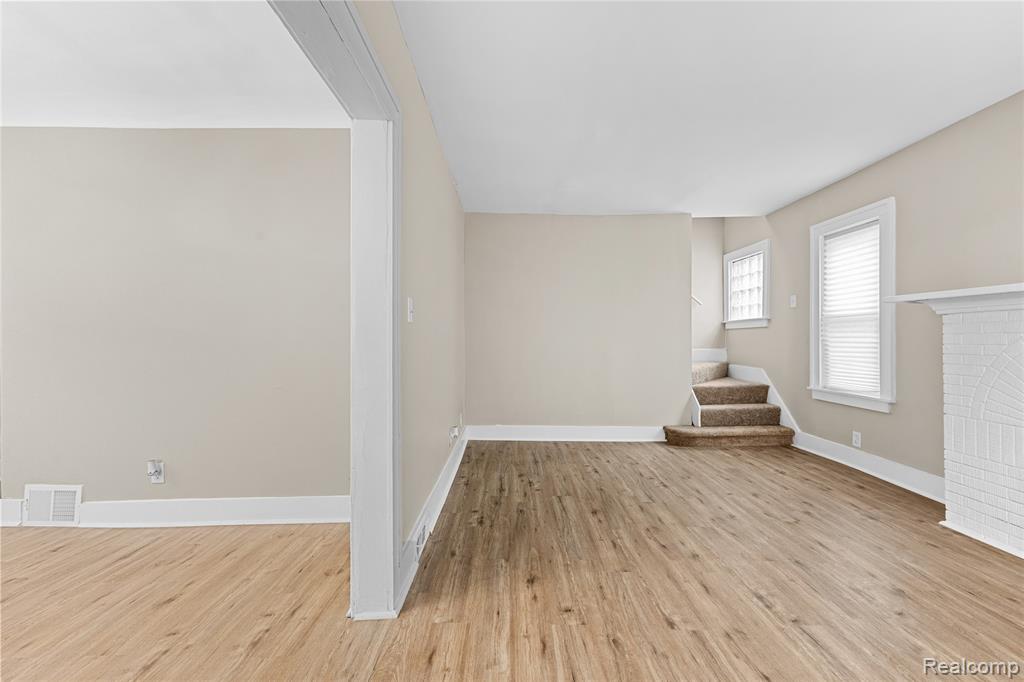 14856 Santa Rosa Drive Property Photo 5
