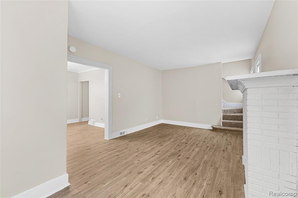 14856 Santa Rosa Drive Property Photo 6