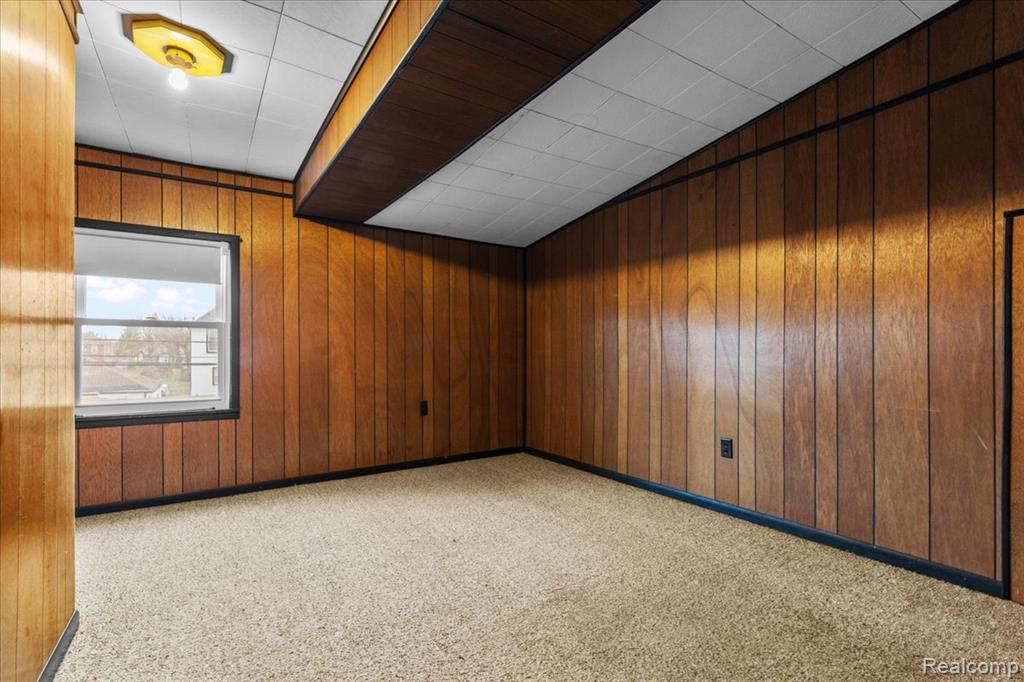 133 Oak Street Property Photo 18