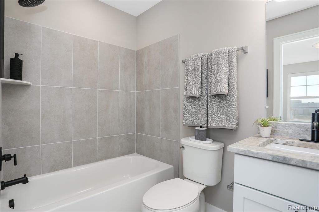 20720 Van Antwerp Street Property Photo 8