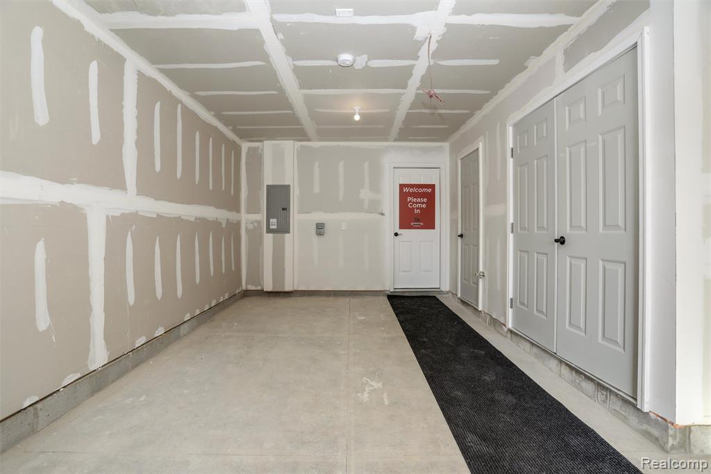 20720 Van Antwerp Street Property Photo 10