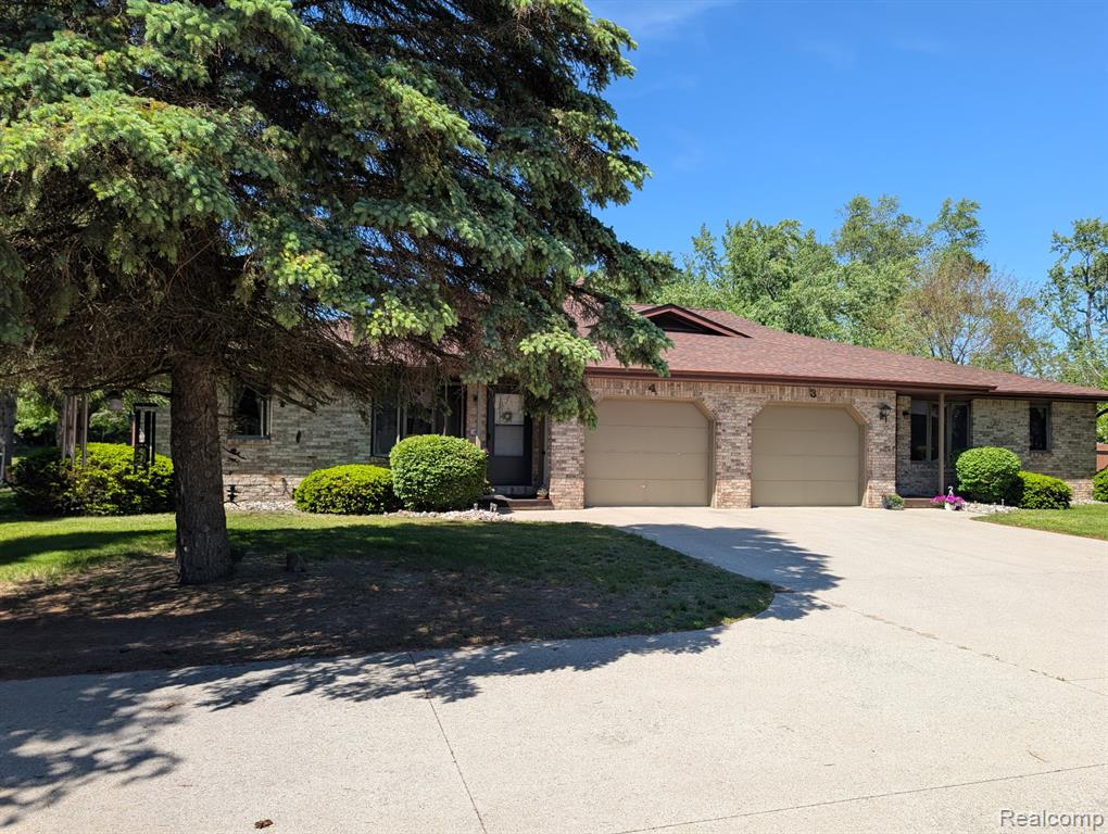 600 Thomas Street Property Photo 1