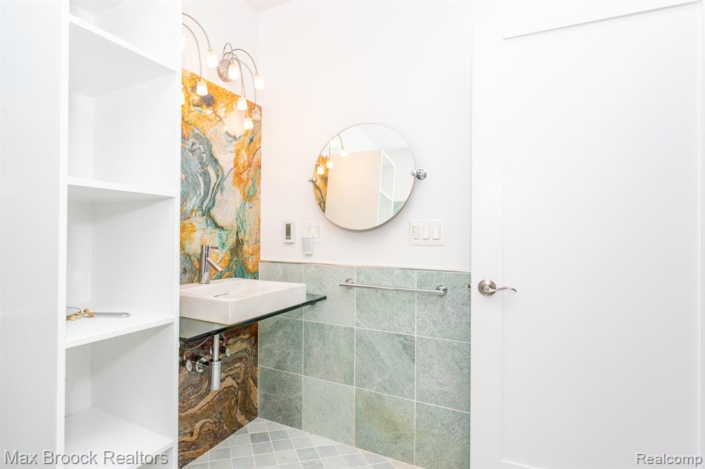 30875 Franklin Road Property Photo 53