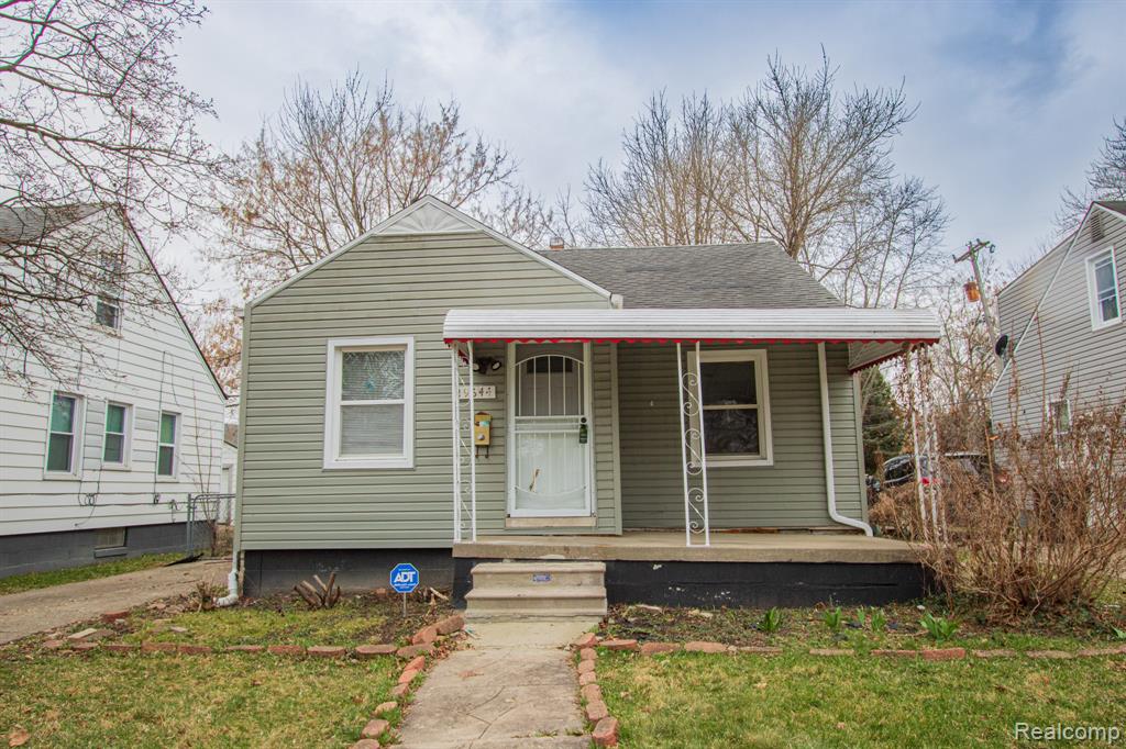 19644 Kenosha Street Property Photo 1