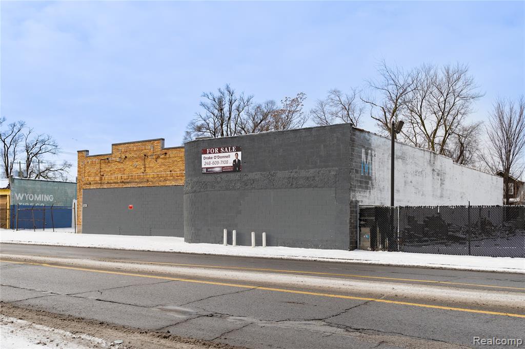 15031 Wyoming Avenue Property Photo 1