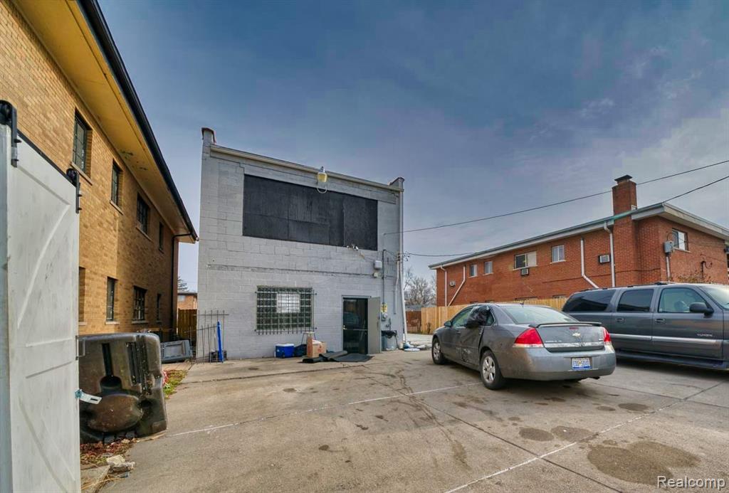 10325 Cadieux Road Property Photo 4