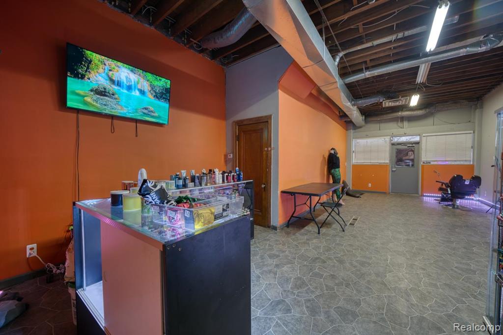 10325 Cadieux Road Property Photo 11