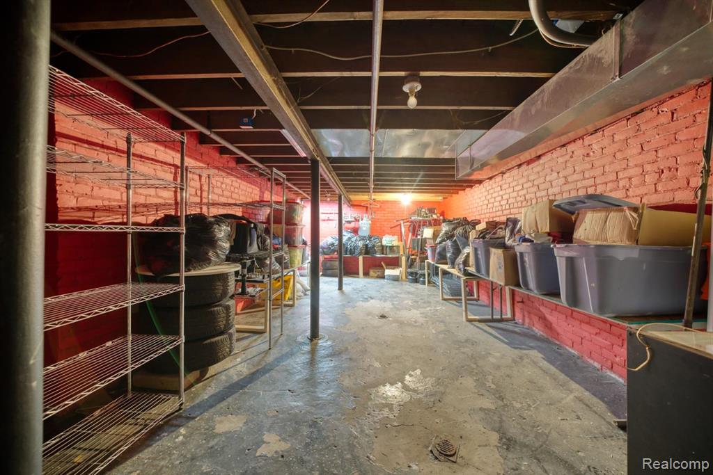 10325 Cadieux Road Property Photo 15