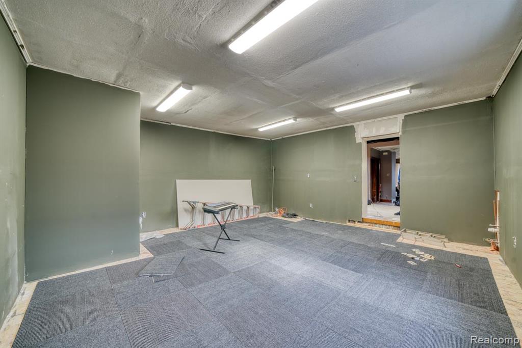 10325 Cadieux Road Property Photo 19