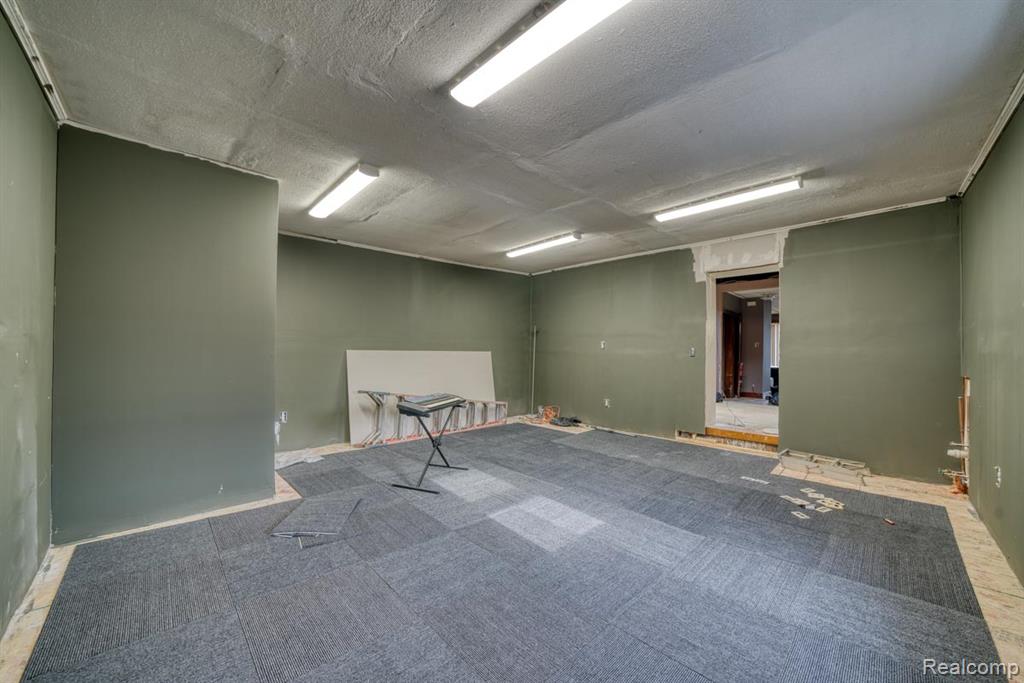 10325 Cadieux Road Property Photo 20