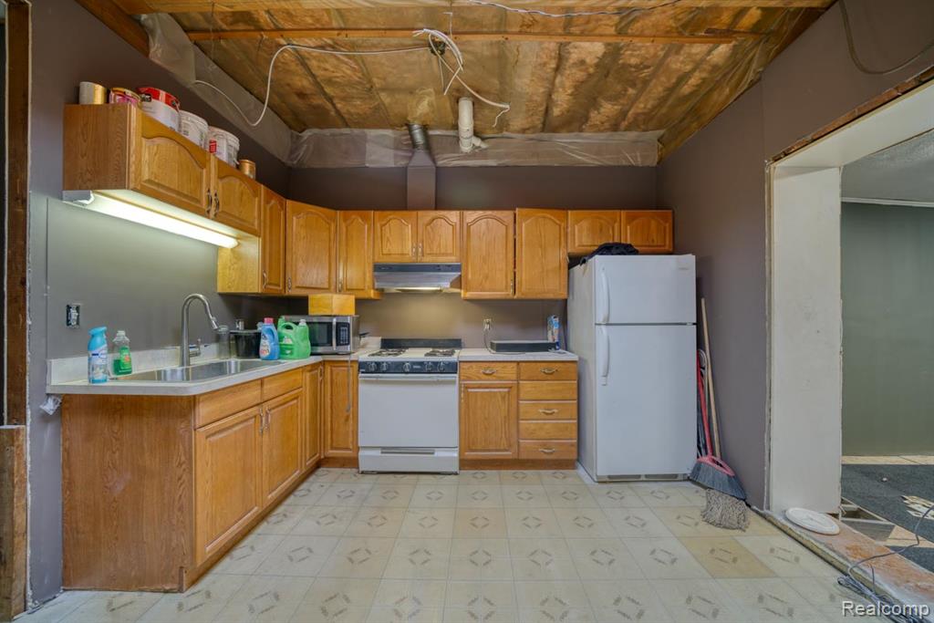 10325 Cadieux Road Property Photo 25