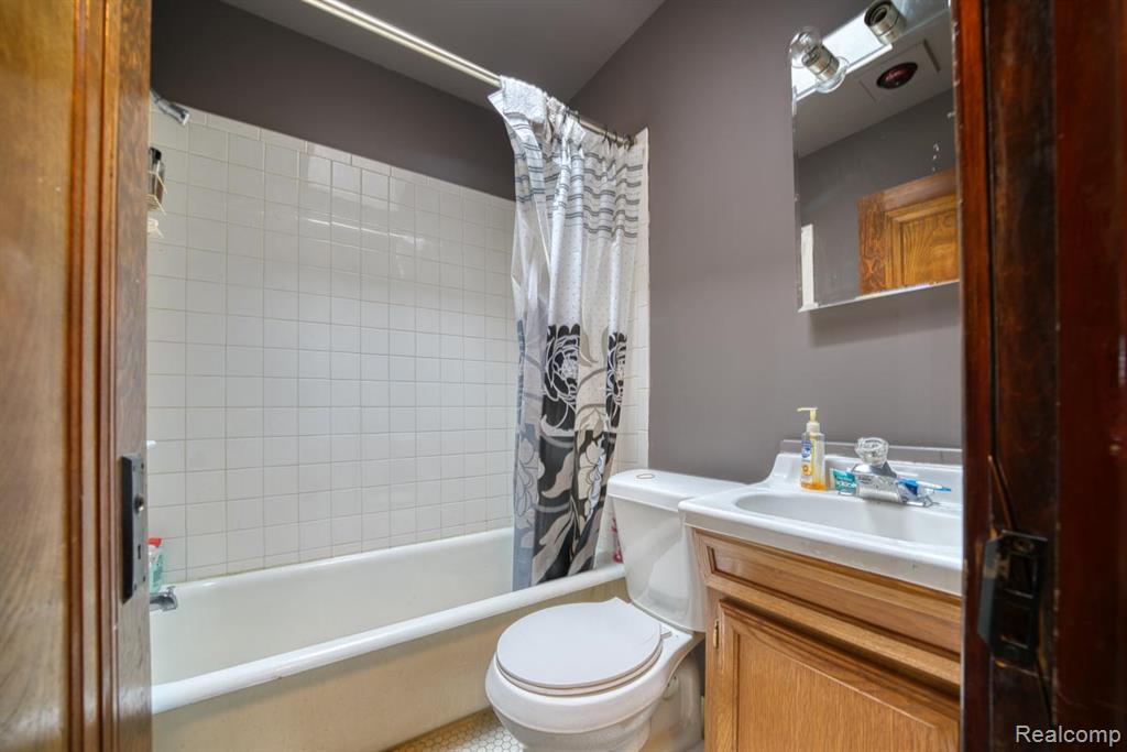 10325 Cadieux Road Property Photo 26