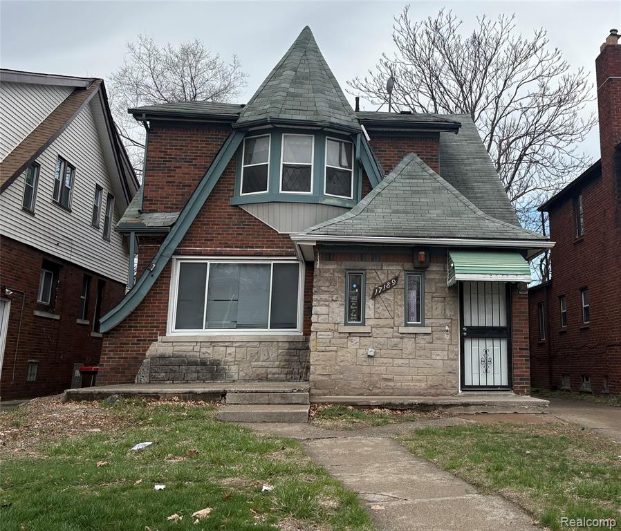 17189 Wisconsin Street Property Photo 1
