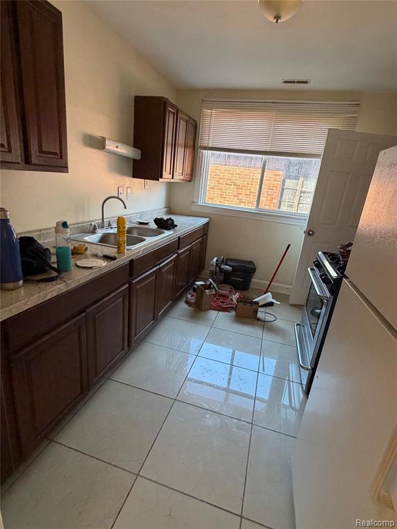 17189 Wisconsin Street Property Photo 4