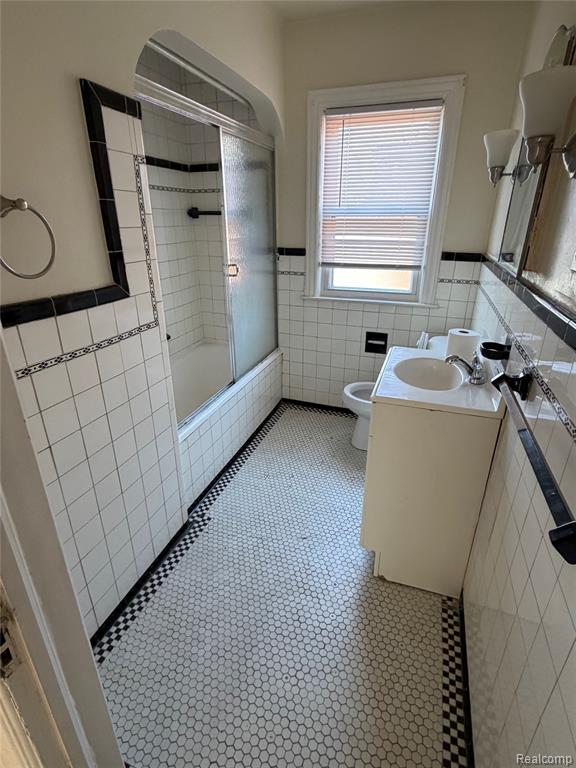 17189 Wisconsin Street Property Photo 5
