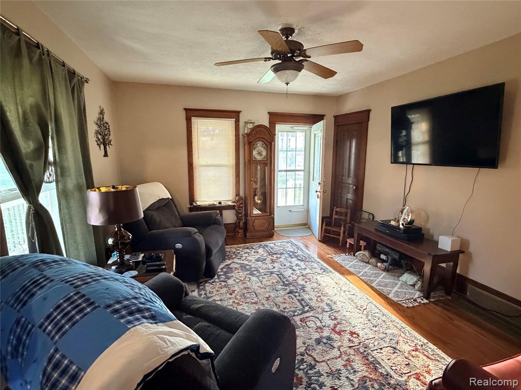6038 Byron Road Property Photo 12