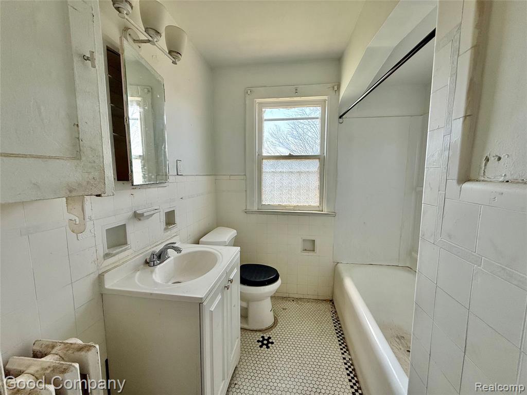 12761 Corbett Street Property Photo 16