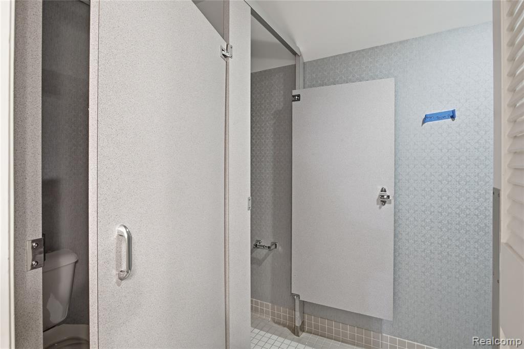 301 Summer Street Property Photo 38