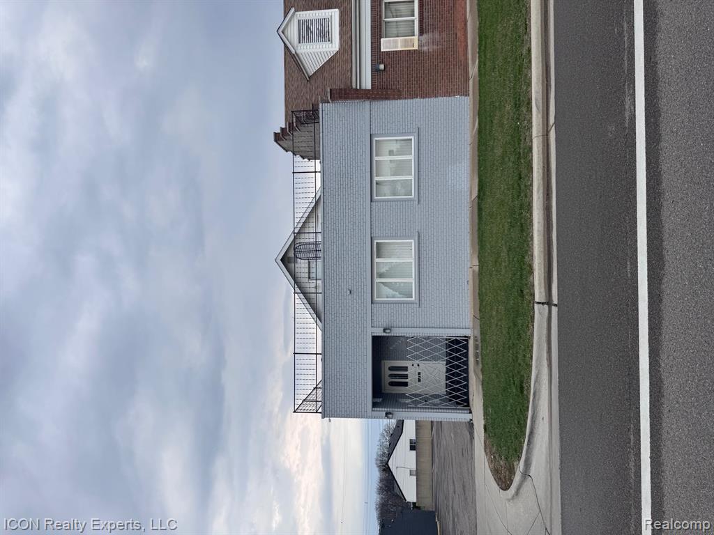 29323 Gratiot Avenue Property Photo 20