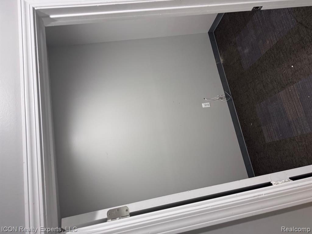 29323 Gratiot Avenue Property Photo 22