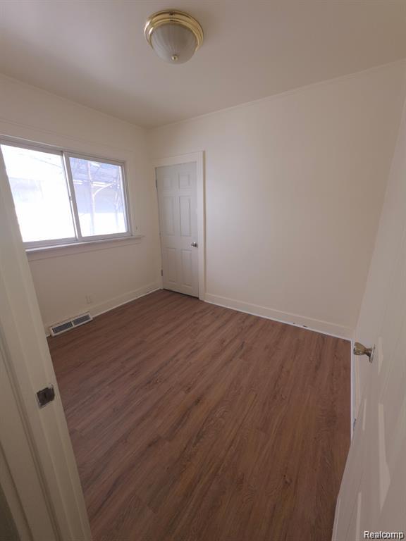 843 Ossington Avenue Property Photo 4