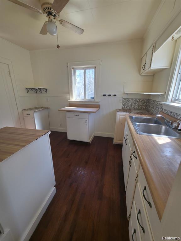 843 Ossington Avenue Property Photo 6