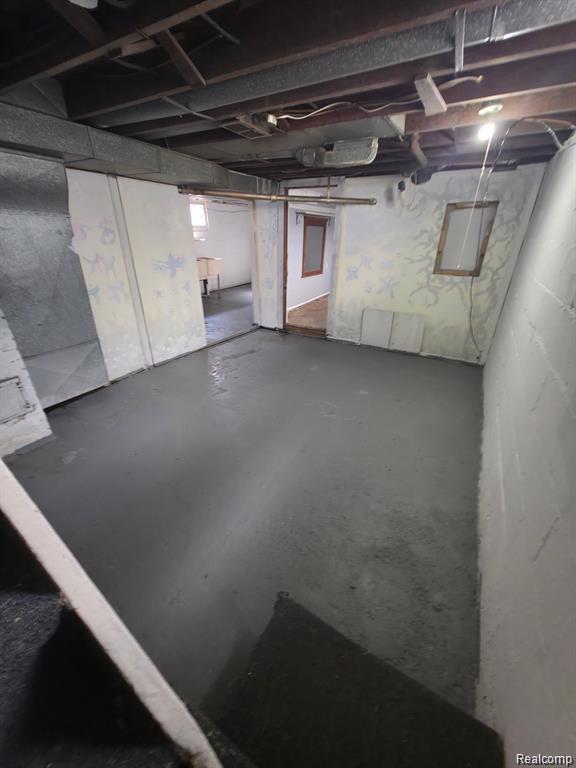 843 Ossington Avenue Property Photo 8