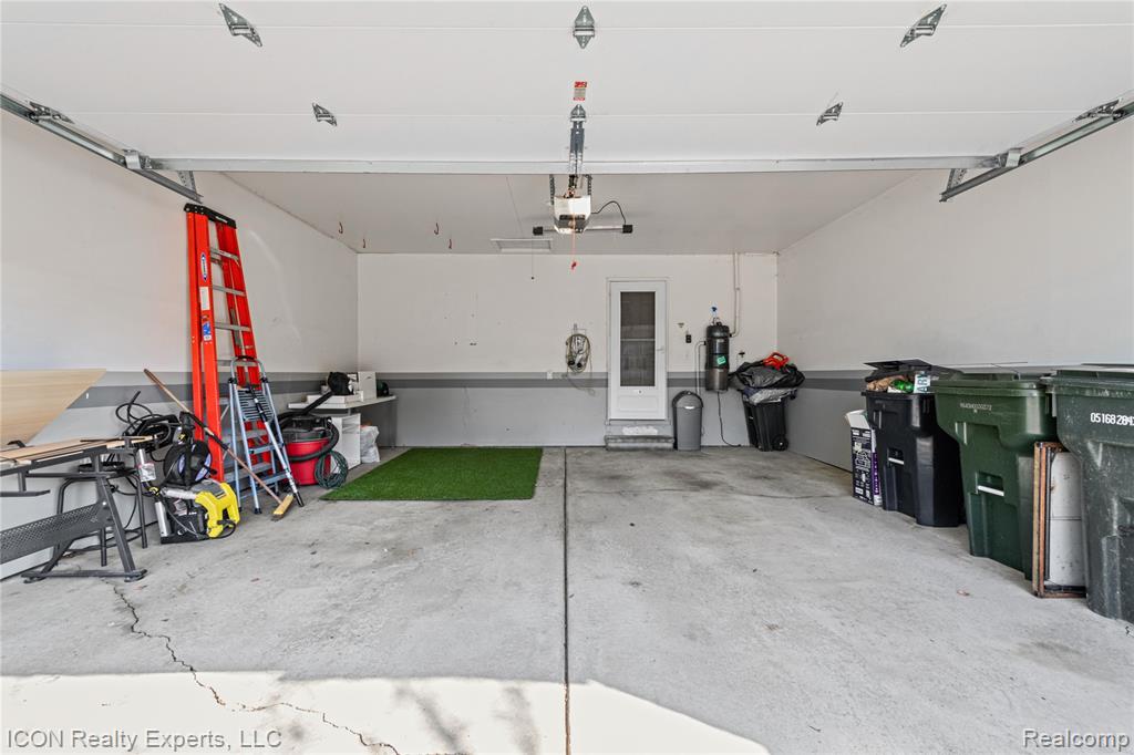 3754 Knightbridge Circle Property Photo 2