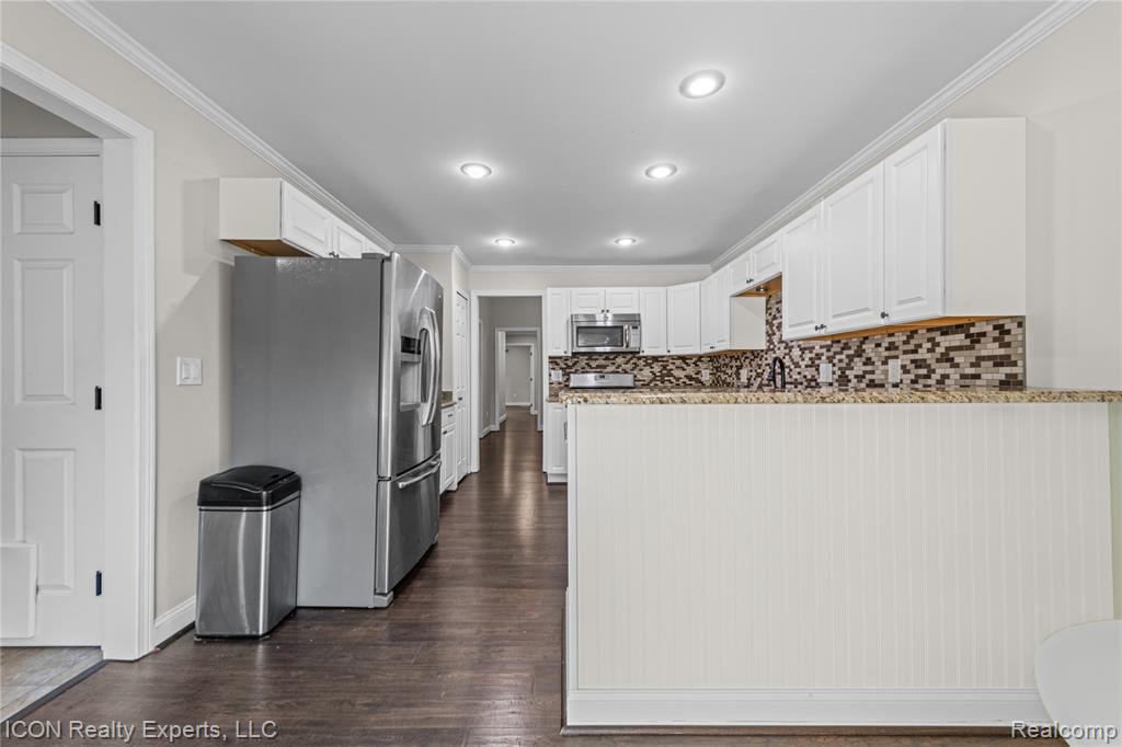 3754 Knightbridge Circle Property Photo 6