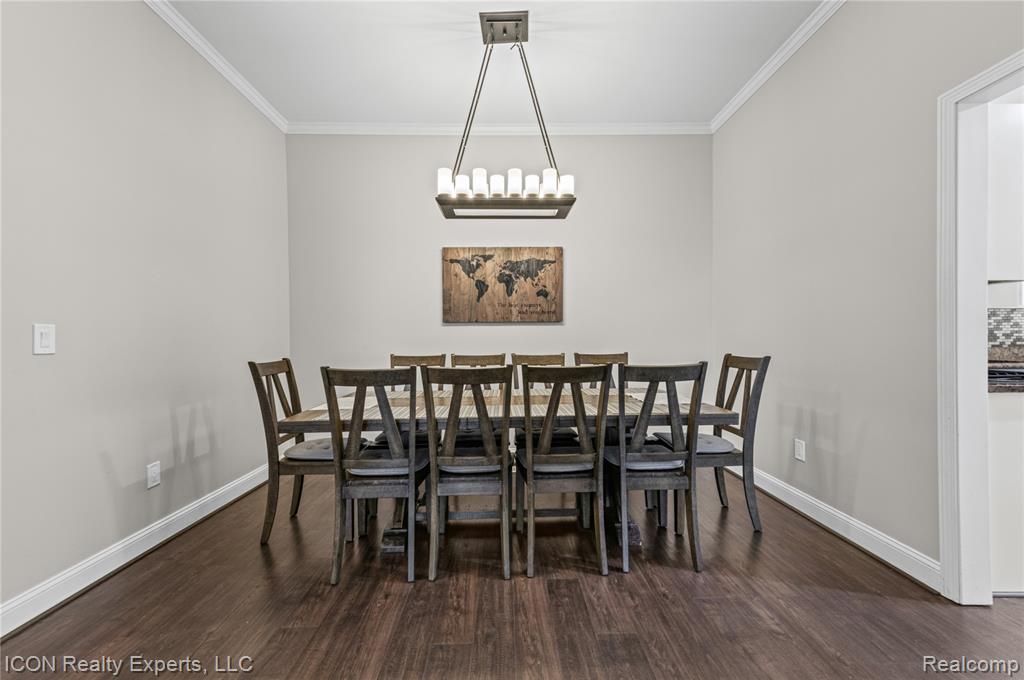 3754 Knightbridge Circle Property Photo 10