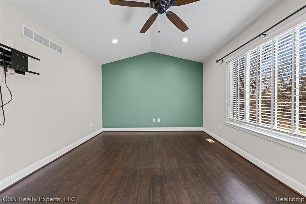 3754 Knightbridge Circle Property Photo 17