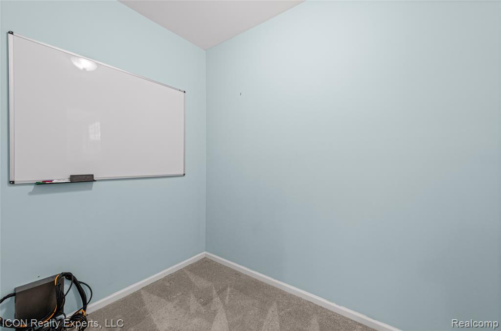 3754 Knightbridge Circle Property Photo 26