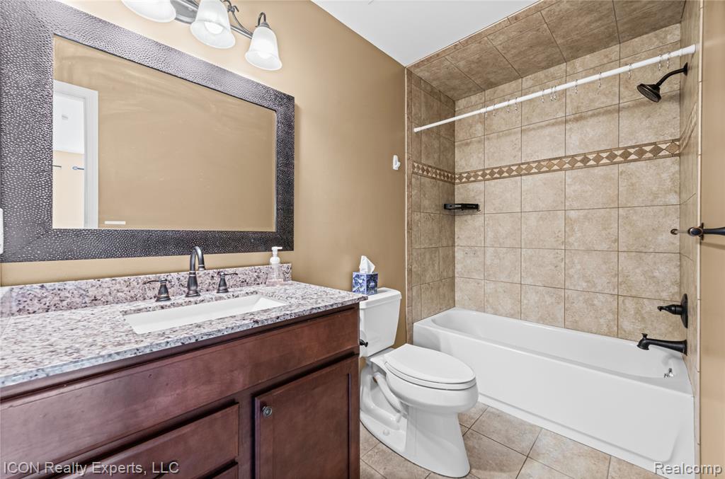 3754 Knightbridge Circle Property Photo 30