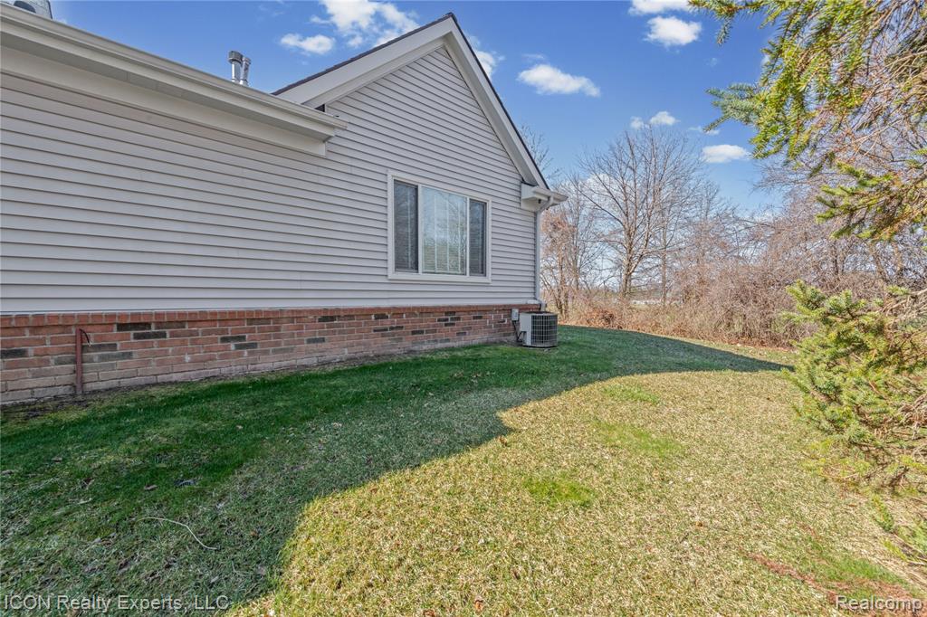 3754 Knightbridge Circle Property Photo 33