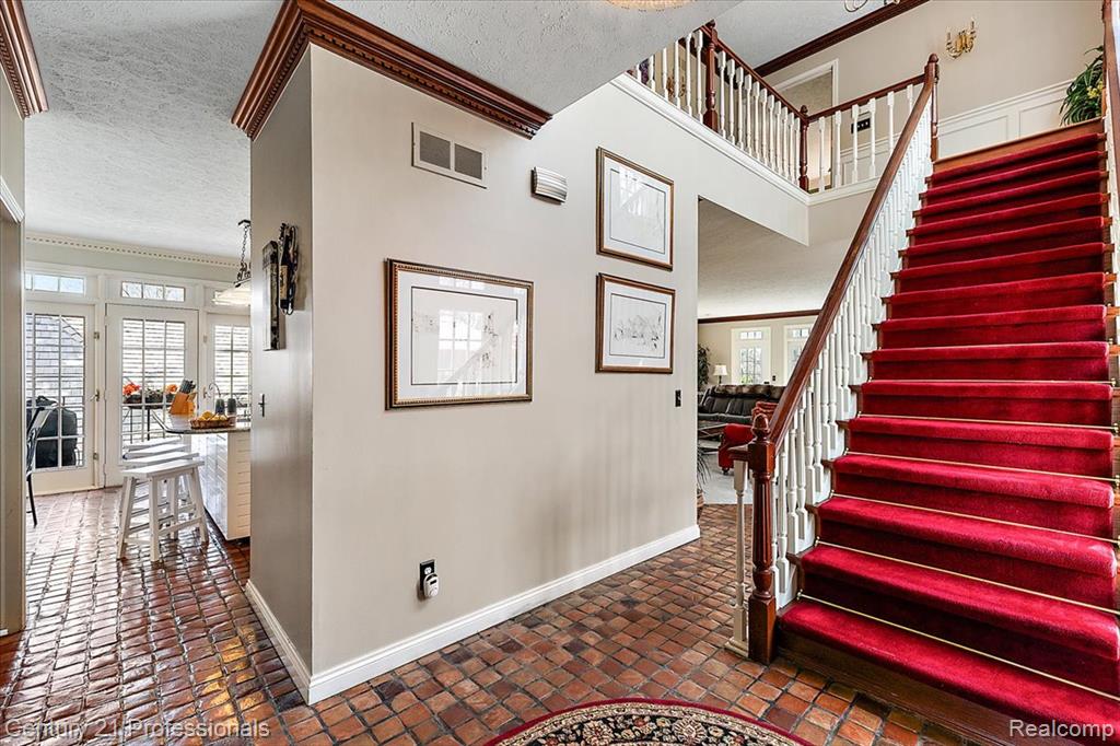 5423 Bristol Parke Drive Property Photo 12