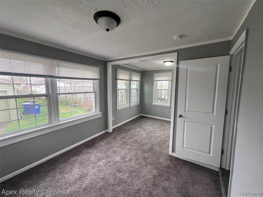 20411 Washburn Street Property Photo 14