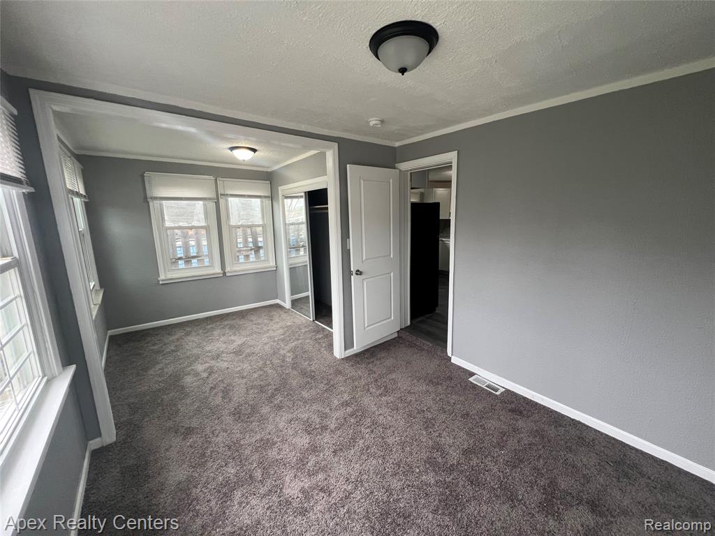 20411 Washburn Street Property Photo 15
