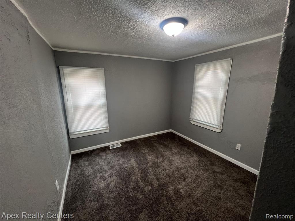 20411 Washburn Street Property Photo 17