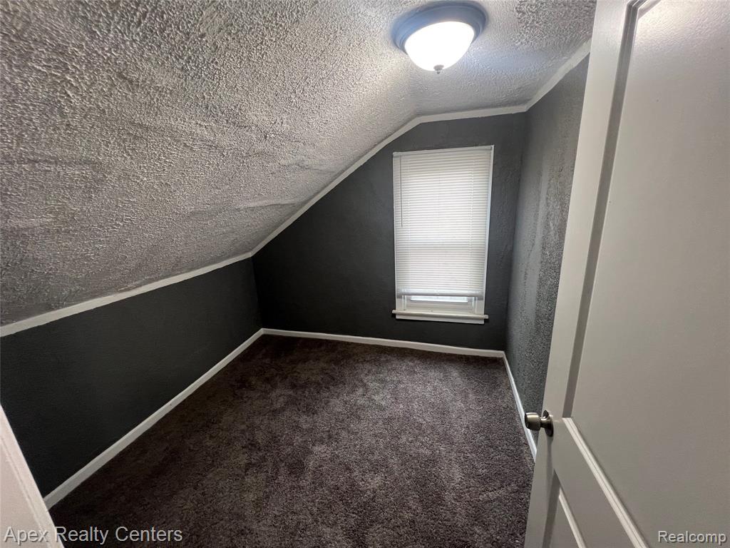 20411 Washburn Street Property Photo 25