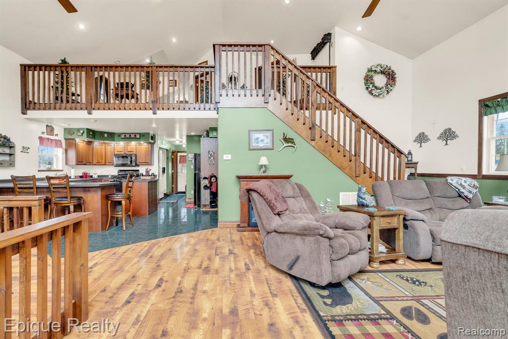 3247 Comanche Trail Property Photo 15