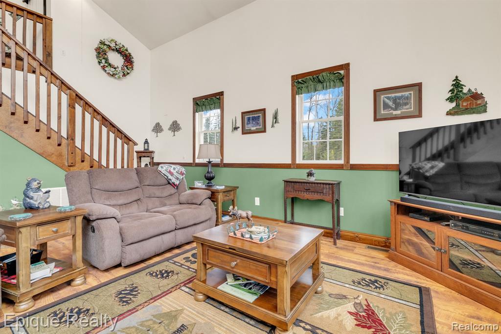 3247 Comanche Trail Property Photo 16