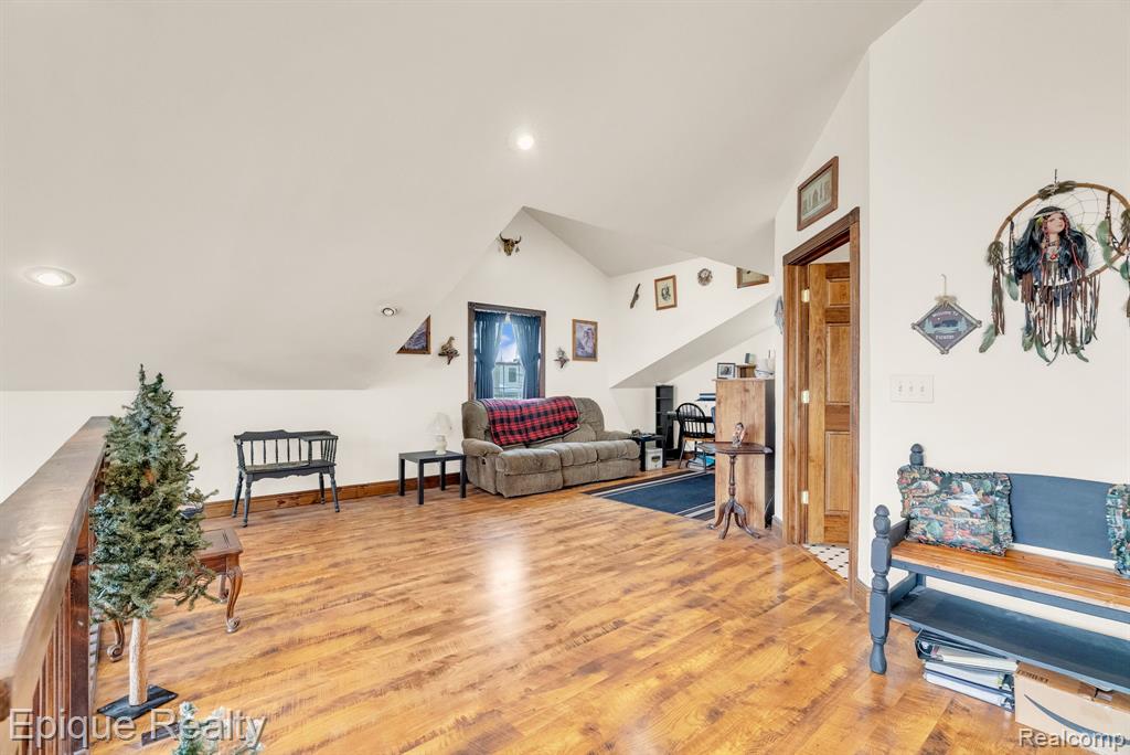 3247 Comanche Trail Property Photo 36