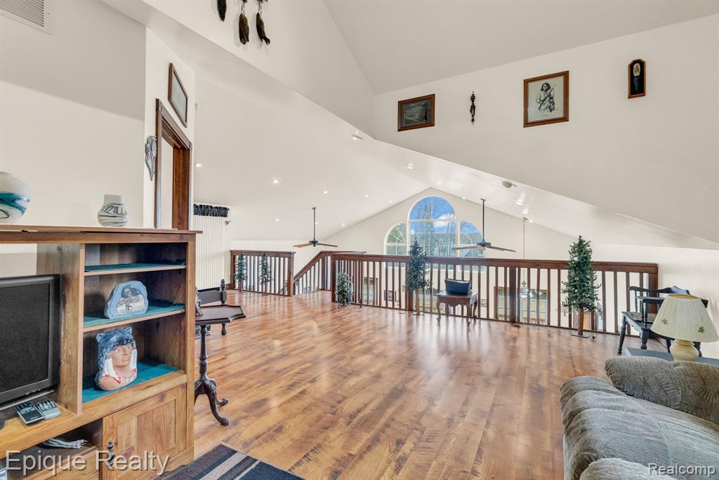 3247 Comanche Trail Property Photo 38