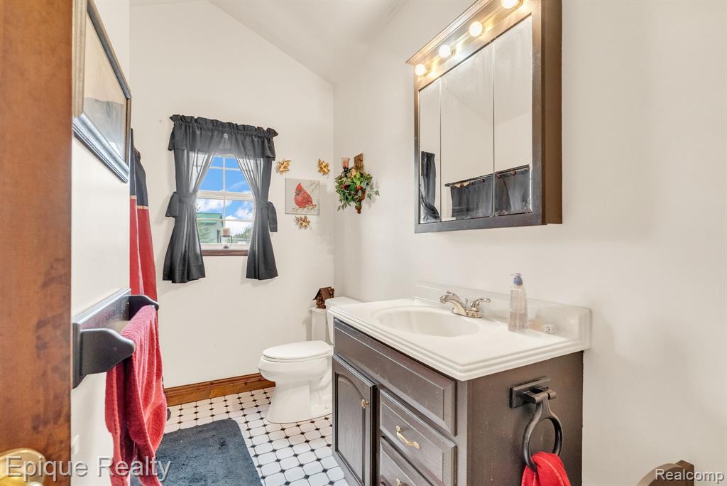 3247 Comanche Trail Property Photo 43