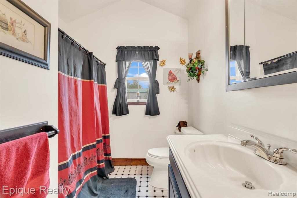 3247 Comanche Trail Property Photo 44